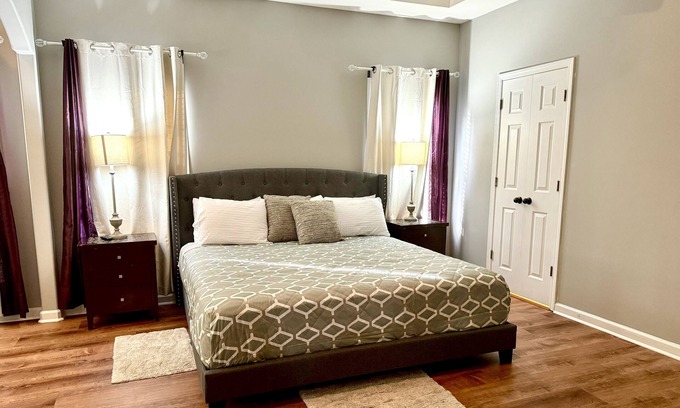 Southaven House | 5 BR Get away home near Stateline