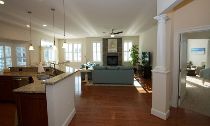 The Glade House | 5 Br Home With Rec Room, Community Pool, Tennis, Close To Beach