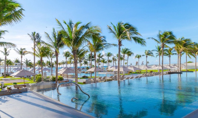 Isla Mujeres Resort | 5 diamond resort in Cancun near the playa de Mujares only $250/night!