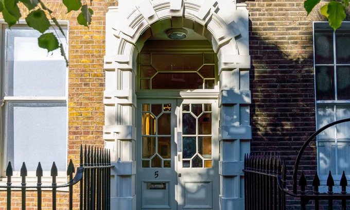 Holborn and Covent Garden Apartment | 5 Doughty Street