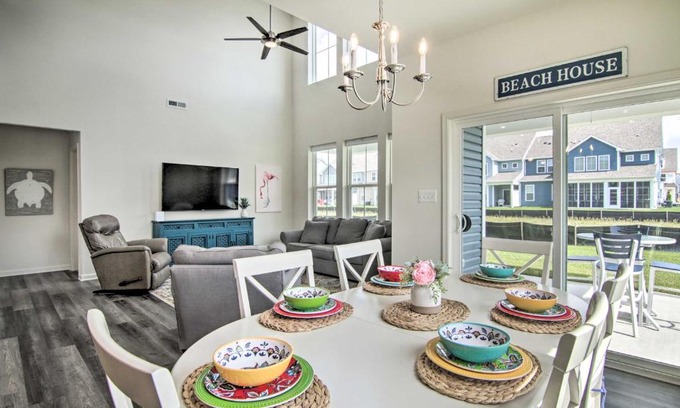 Millville House | 5 Mi to Beach Bright Bishops Landing Home!
