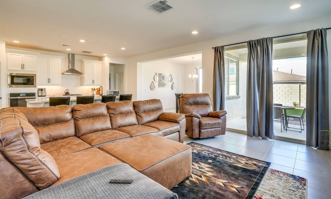 Glendale House | 5 Mi to Westgate: Newly Built Glendale Home