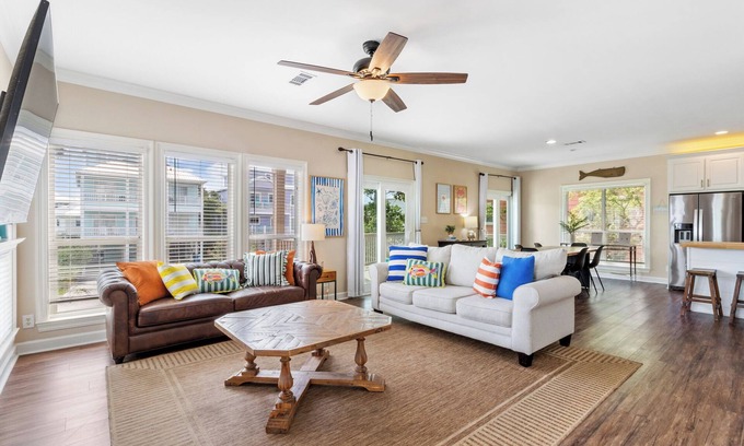 Gulf Shores House | 5 min Walk 2 Beach|Pool|Dogs|Fishing Pier