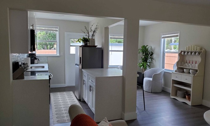 Delray Beach House | 5 Min Walk to the Ave 5 min Drive to the Beach! Pet friendly!