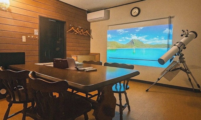Kusatsu Onsen House | 5 minutes by car from Yubatake! Luxurious stay in Kusatsu with a spectacular bath and sauna with free-flowing hot-spring water from the Kusatsu Onsen hot spring and unlimited movies!