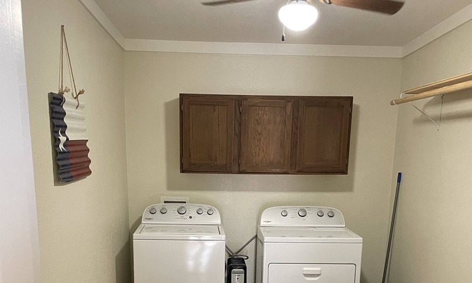 Brownwood House | 5 Minutes from Howard Payne University!