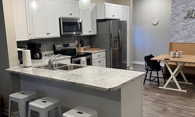Talbot's Corner House | 5 Minutes to Downtown Nashville- Pet's Welcome!