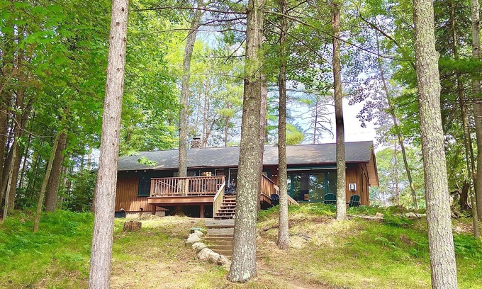 Arbor Vitae House | 5 Minutes to Minocqua! Family-size Lake Home with Pier