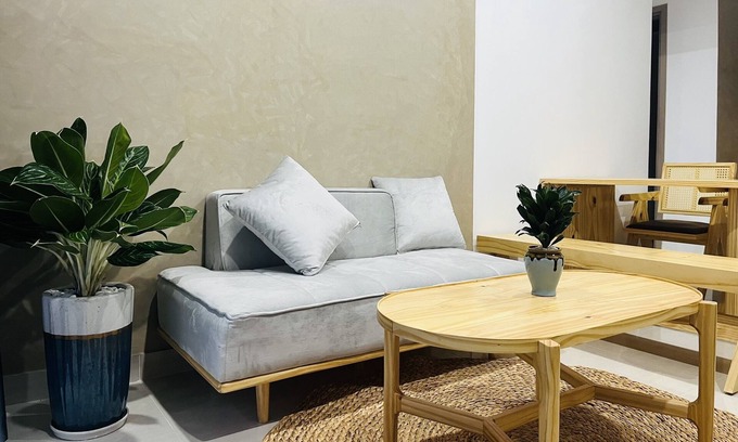 Hue Apartment | 5 minutes to the city centre! An homestay with pool and gym room