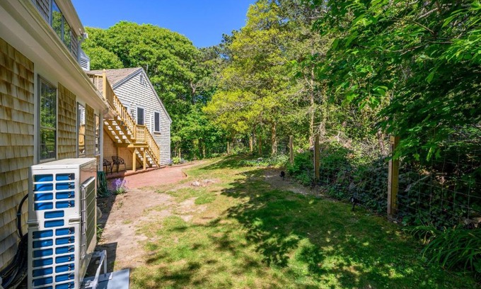 East Dennis House | 5 Quivet Drive East Dennis Cape Cod- - NEED A NAME