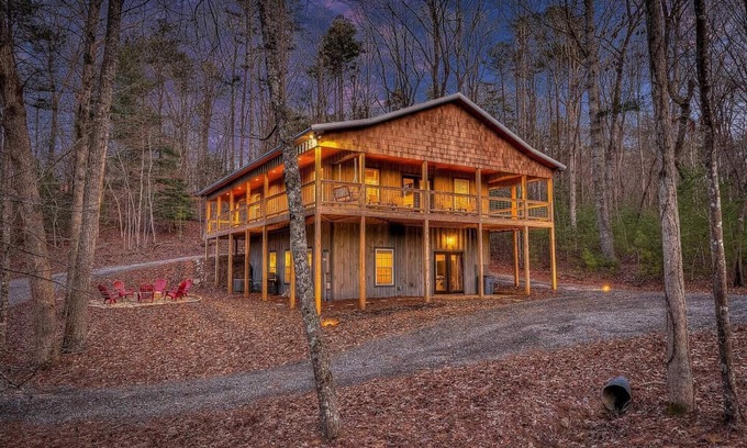 Ellijay Cabin | 5-Star Cabin w/Hot Tub, Game Room, & Resort Perks!