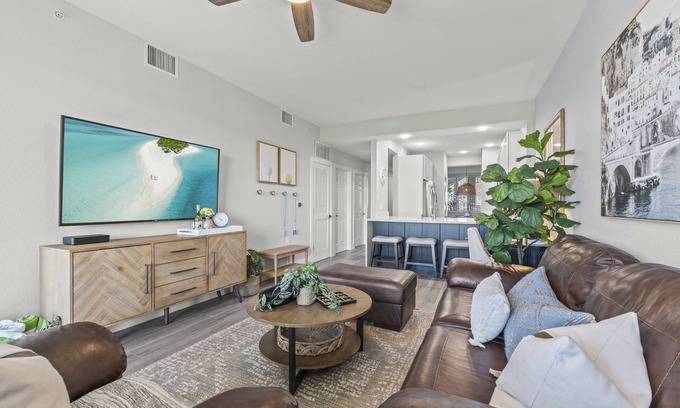 Naples Condo | 5-Star Deluxe Naples 2BD/2BR. Resort Pool. Spring/Summer Golf Exclusive Special.