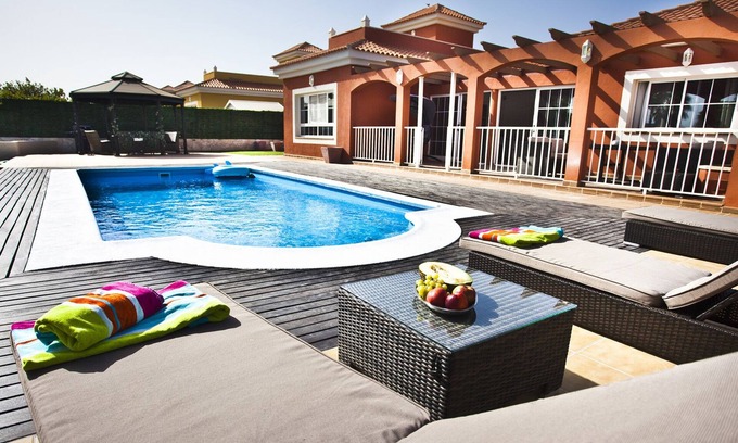 Caleta de Fuste Villa | 5 Star Luxury Villa, Private Pool, Golf And Sea Views