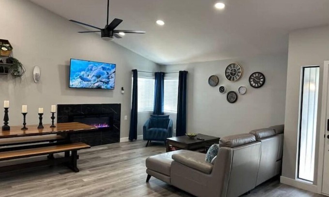 Spring Valley House | 5 star two bedroom rental