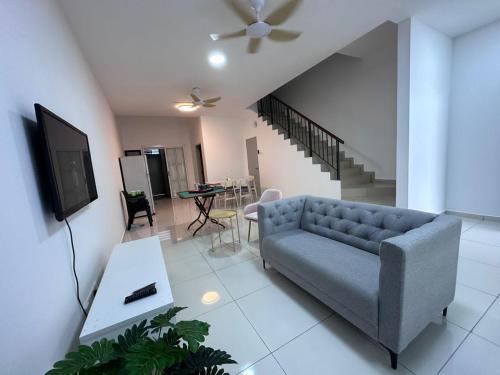 Tebrau House | 50 Crest Near Yi Jia HeLiXuan New Cathay Long Sing Mount Austin Restaurant