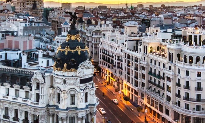 Bellas Vistas Apartment | 50% DISCOUNT .REINA VICTORIA APARTMENTS FREE WIFI- CENTRAL