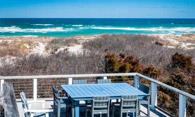 East Sandwich Cottage | 50 yards from East Sandwich Beach!