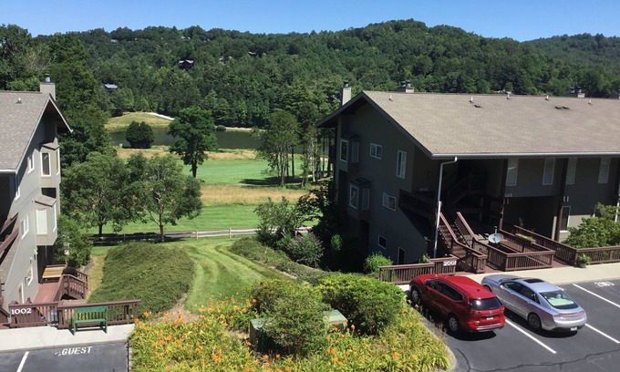 Sky Valley Condo | "5005" Valley View Condo Located Inside Sky ValleynBooking Monthly Rentals Now!