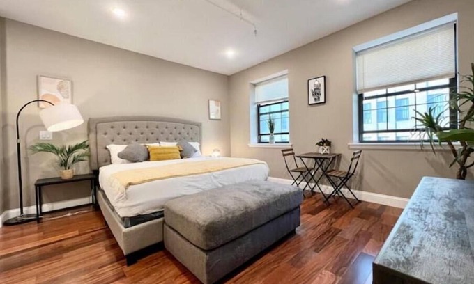 Center City Apartment | 508 Urban Lifestyle king bed APT in Center city