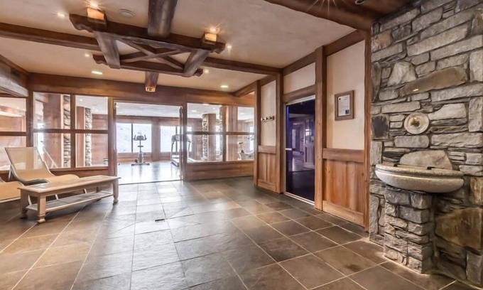 Les Belleville Apartment | 50m from ski slopes, 3rd floor, view ski slopes, fitness, swimming pool, sauna, hammam, balcony, tv