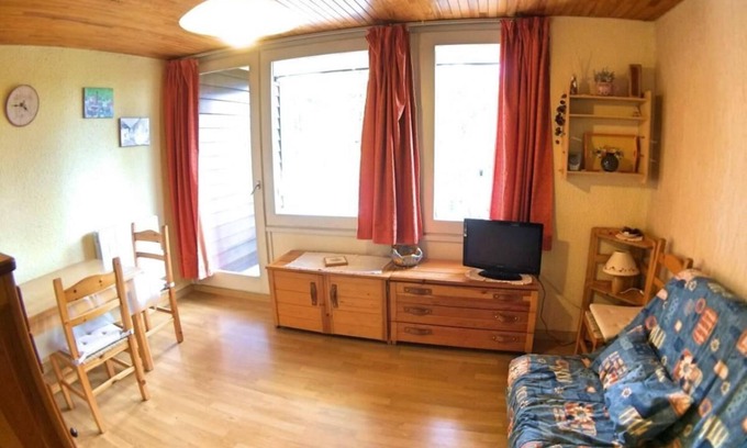 Les Claux Apartment | 50m from ski slopes, 1st floor, balcony, 23m², Vars