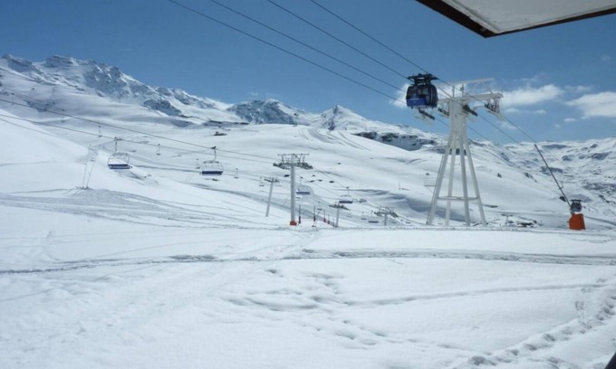 Val-Thorens Apartment | 50m from ski slopes, floor -1, view ski slopes, balcony, tv, 24m², Val Thorens