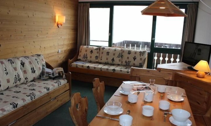 Val-Thorens Apartment | 50m from ski slopes, 6th floor, balcony, tv, ski locker, 24m², Val Thorens