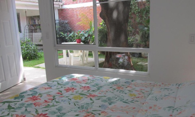 Cali Bed & Breakfast | 50N15 B&B