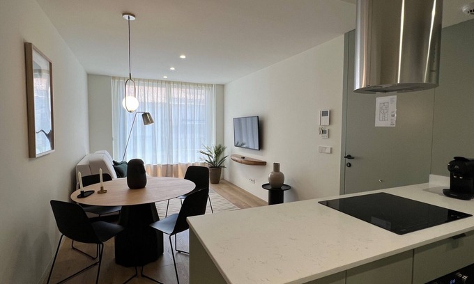 Ensanche Diputacion Apartment | 52 Reyes Catolicos Premium Homes - Deluxe Home