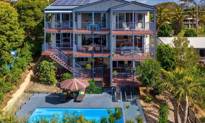 Rainbow Beach House | 57 Cooloola Drive - Rainbow Beach
