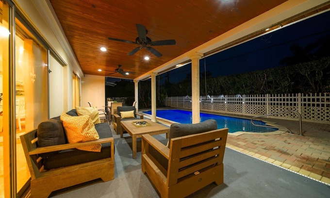 Imperial Point House | 5790 Managed By Brampton Park