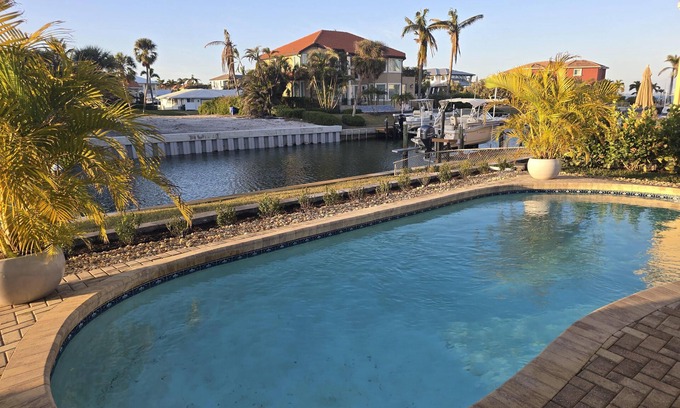 Longboat Key House | 581 Yardarm Lane by FGC