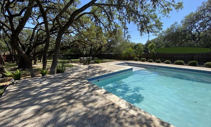 North San Antonio - SAT House | 5bd. Private Swimming Pool Safe Great location