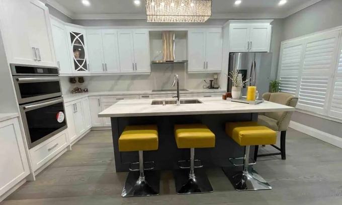 Churchill Meadows House | 5BR House in Mississauga, Modern