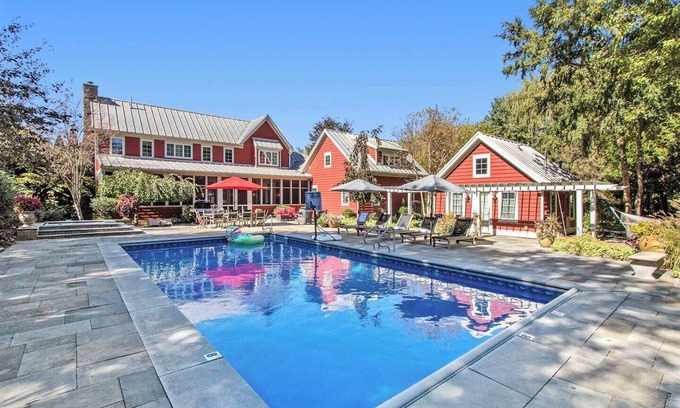 Sawyer House | 5BR Oasis w/Pool/spa/sports ct.