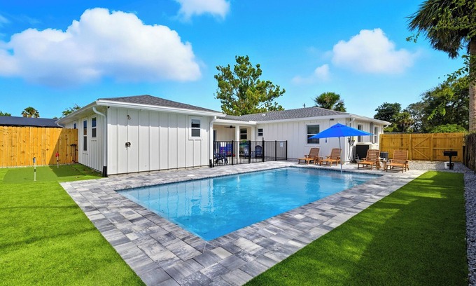 Jacksonville Beach House | 5BR Pool, Theater & MiniGolf | Good Morning Rental