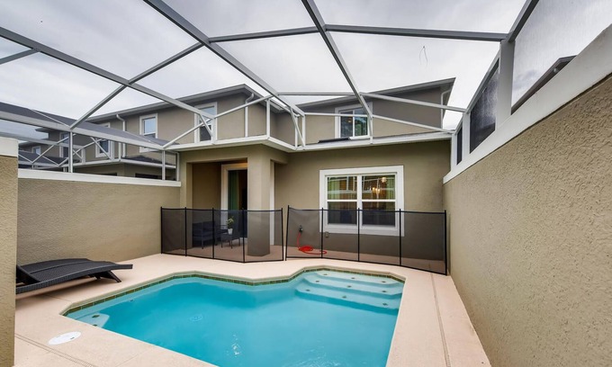 Davenport House | 5BR Villa Bliss: Private Pool - Sleeps 14 - 412