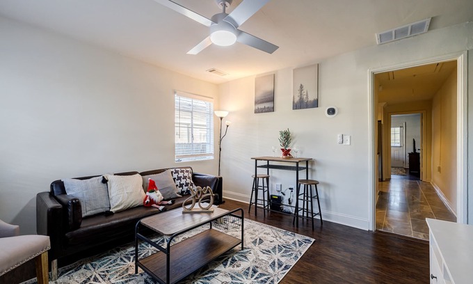East Side House | 5min-Grant park|Fenced Yard|Parking|Fire Pit&BBQ