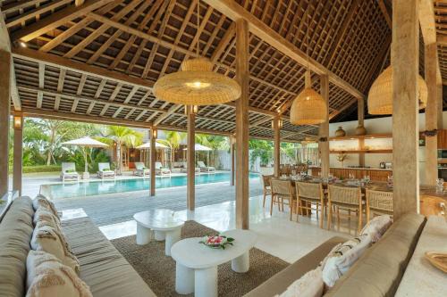 Pecatu Villa | 6 BDRMS Villa, Bingin Bali - Lunala