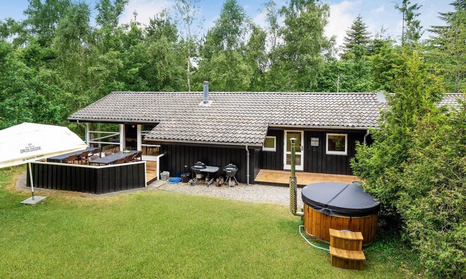 Nykobing Sjaelland House | 6 bedroom amazing home in Nykøbing Sj