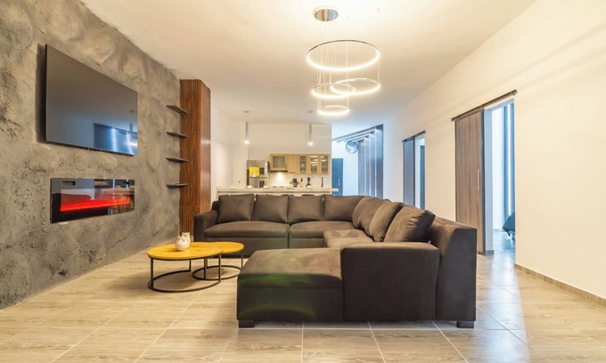 Lalinde Apartment | 6-bedroom apartment right next to Park LLears, massive jacuzzi, Ac in all beds.
