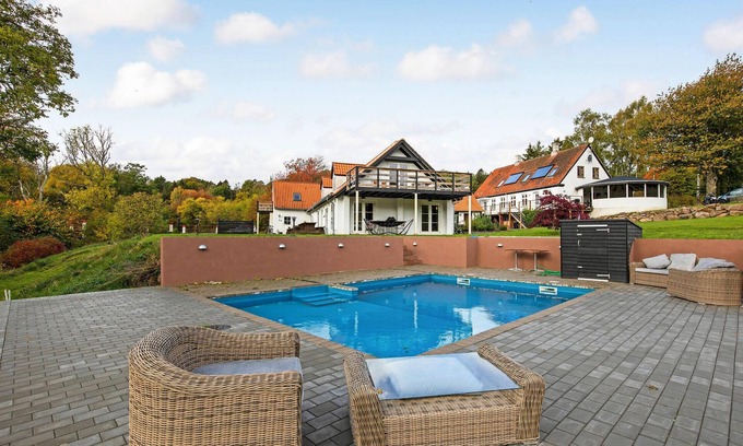 Gudhjem House | 6 bedroom cozy home in Gudhjem
