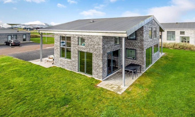 Sondervig House | 6 bedroom gorgeous home in Ringkøbing