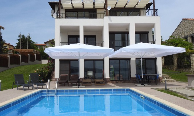 Budjaka Villa | 6 bedroom luxury villa in quiet area, with private pool near beaches