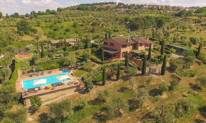 Montaione House | 6 bedroom nice home in Montaione (FI)