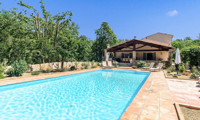 Carces House | 6 bedroom pet friendly home in Carcès