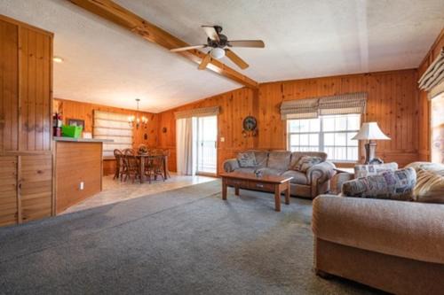 Neillsville House | 6 Guests 3br, Fully Furnished, On-site Enjoyment