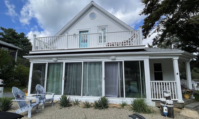 Buzzards Bay House | 6 houses away from quiet beach! Minutes from the heart of Onset & Cape Cod Canal