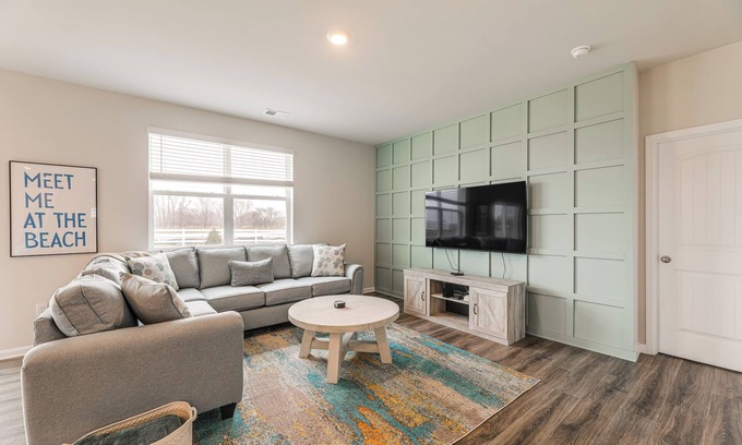 Millville House | 6 Mi to Bethany Beach: Family Home w/Pool Access!