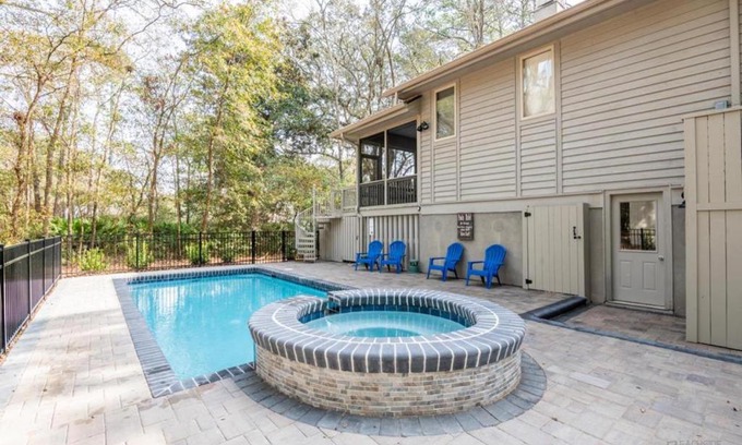 Lawton Woods House | 6 Pender Lane